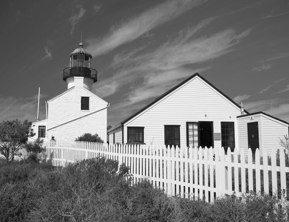 Noah Jigsaw Puzzle Rabat Morocco Kasbah of the Udayas in black white 1000 pieces