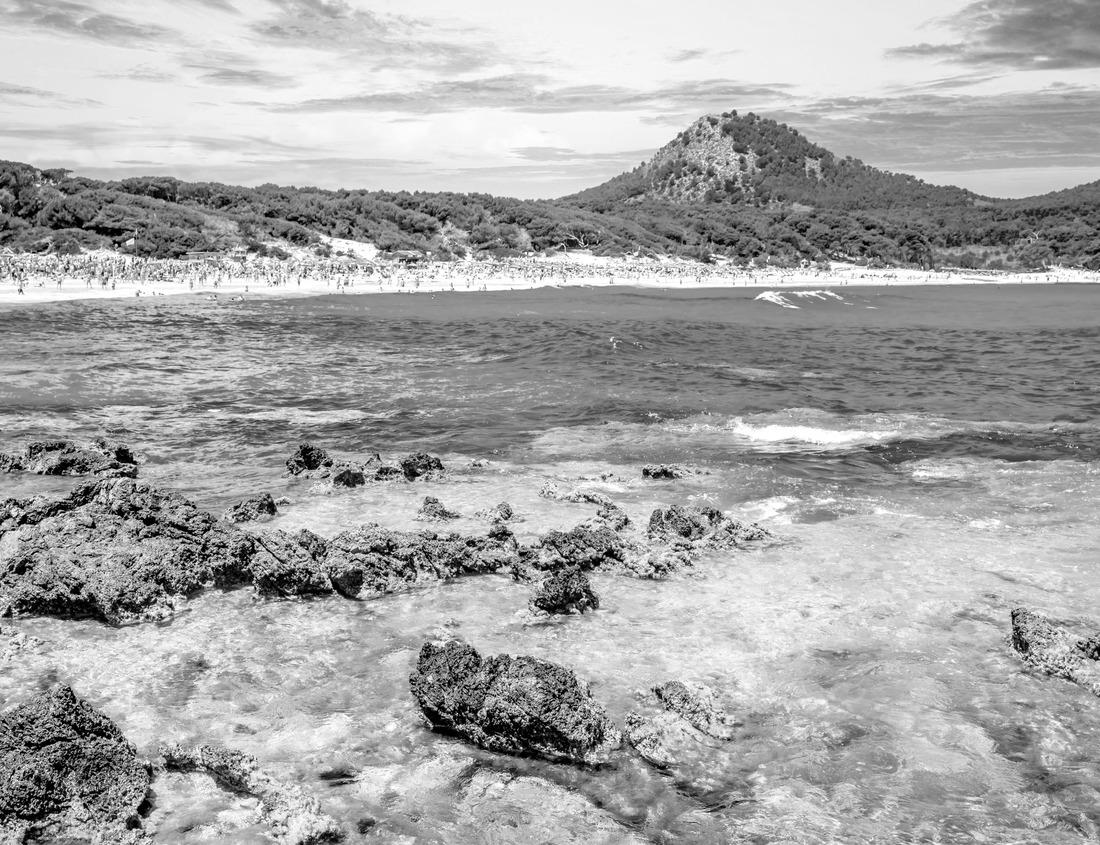 Noah Jigsaw Puzzle Essaouira city wall bastion and the citadel of Essaouira, a robust fortress along Morocco's coast, located in the historic old city Medina of Essaouira, Morocco in black white 1000 pieces