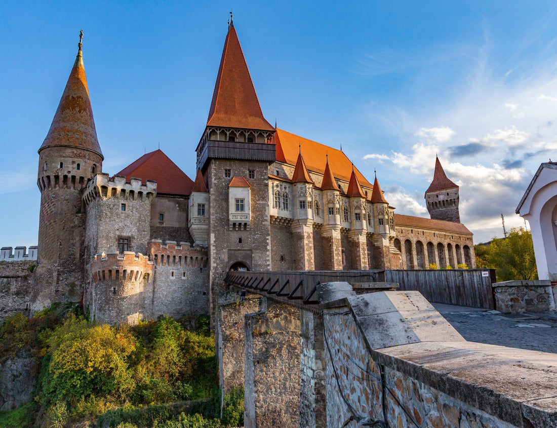 Noah Jigsaw Puzzle Europe, Romania, Hunedoara. Corvin Castle, Gothic-Renaissance castle, one of the largest castles in Europe 1000 pieces