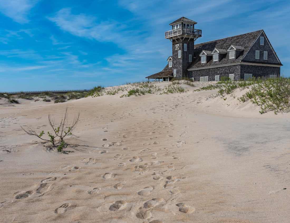 Noah Jigsaw Puzzle An aged structure by the sandy shore in Cape Hatteras National Seashore 1000 pieces