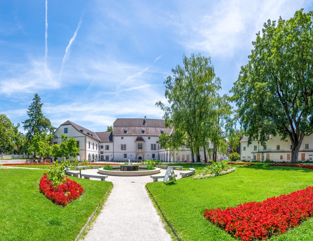 Noah Jigsaw Puzzle Castle Wels in Wels, Austria 1000 pieces
