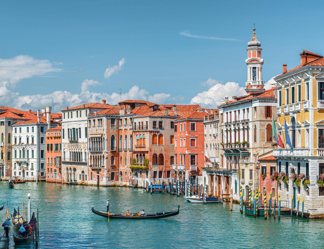 Noah Jigsaw Puzzle Beautiful view of the Grand Canal with boats and colorful facades of old medieval houses from the Rialto Bridge in Venice, Italy 1000 pieces
