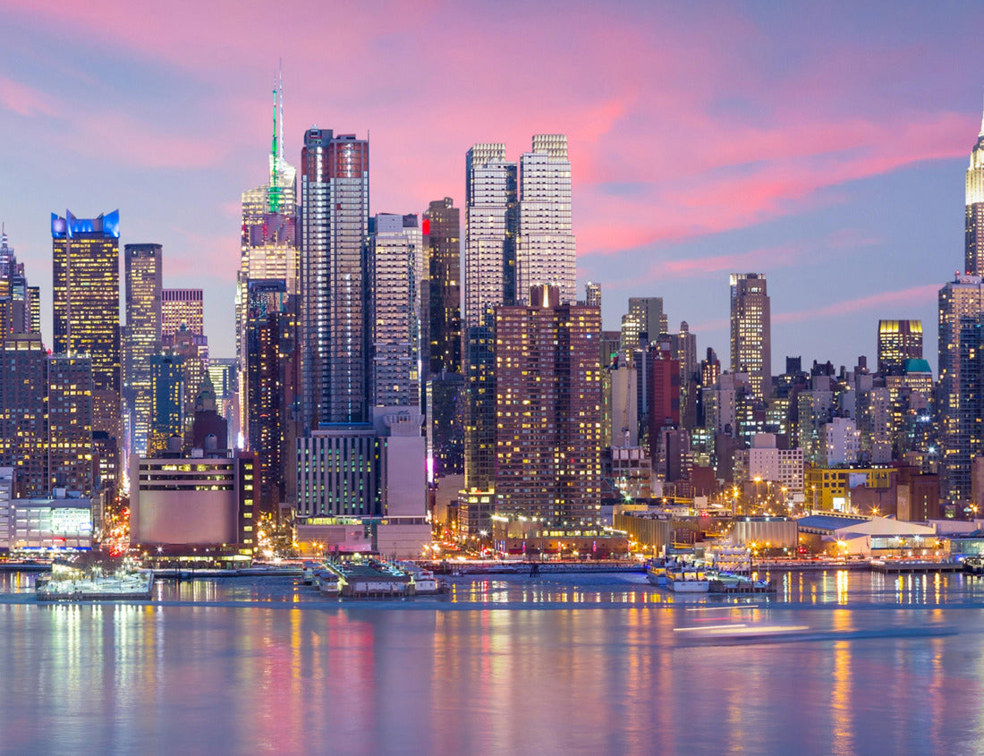 Noah Jigsaw Puzzle A stunning view of New York City, showcasing iconic landmarks and the bustling urban atmosphere 1000 pieces