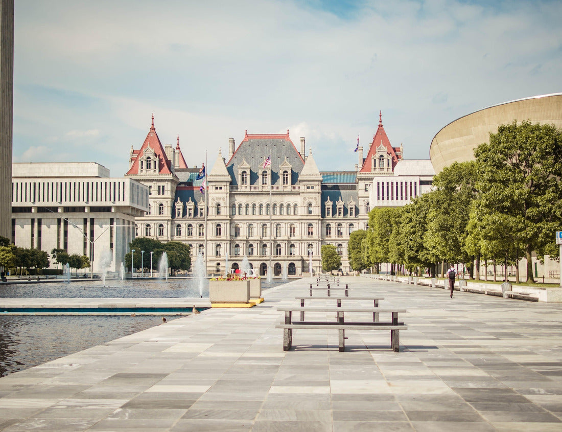 The state house (capitol building) of Albany, New York displays its beauty during a hot summer day 1000pc Puzzle