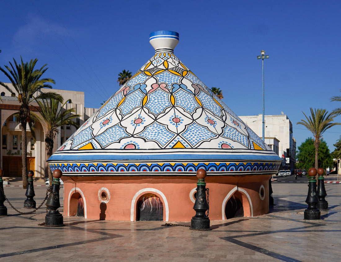 Noah Jigsaw Puzzle Moroccan biggest tagine in the world, with a conical roof adorned with intricate mosaic patterns and a base with small arched windows. safi, Morocco 1000 pieces