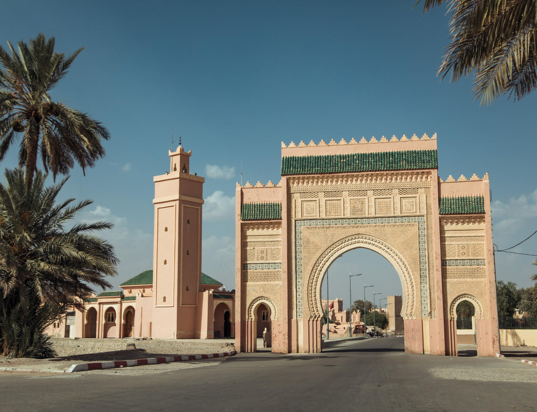 Noah Jigsaw Puzzle Historic Triumphal Arch in Rissani, Morocco, Surrounded by Palm Trees on a Sunny Day 1000 pieces