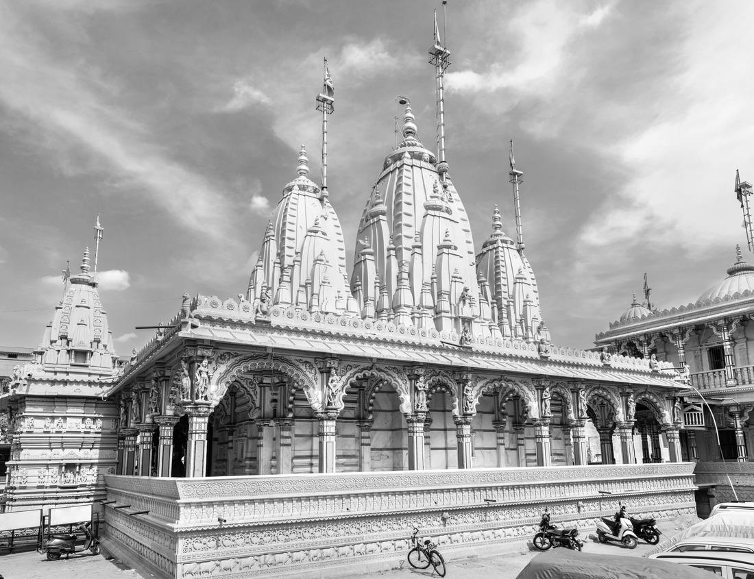 Tramway in Memphis, Tennessee, USA. Fall morning 1000pc PuzzleBlack and White