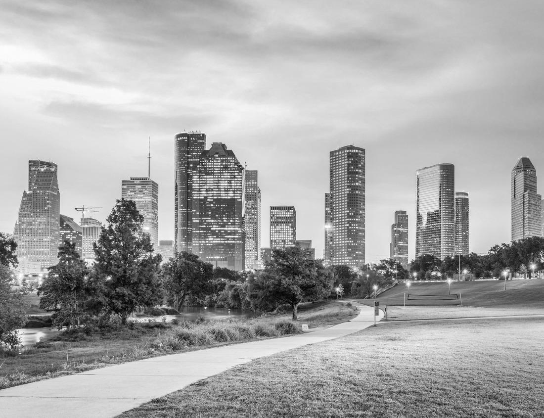 Noah Jigsaw Puzzle View of Helsingborg City Hall in Sweden in black white 1000 pieces