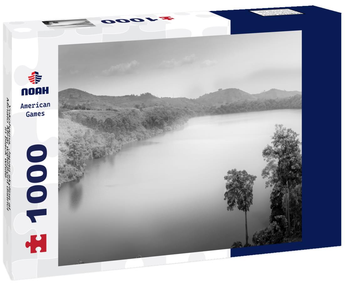 Yokohama, Japan skyline at Minato Mirai waterfront district 1000pc PuzzleBlack and White