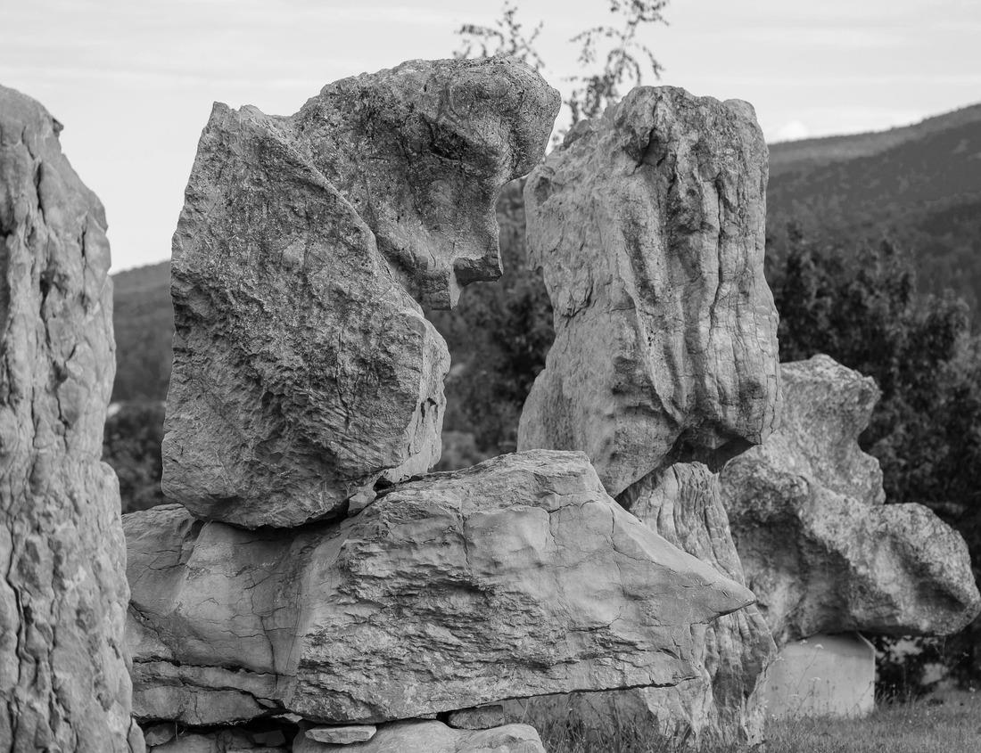 Noah Jigsaw Puzzle Beautiful South Africa's Cape Town's, Mountain and Sea views. Table Mountain, Lion's head and Twelve Apostles are popular hiking destinations for both locals and tourists all year round in black white 1000 pieces