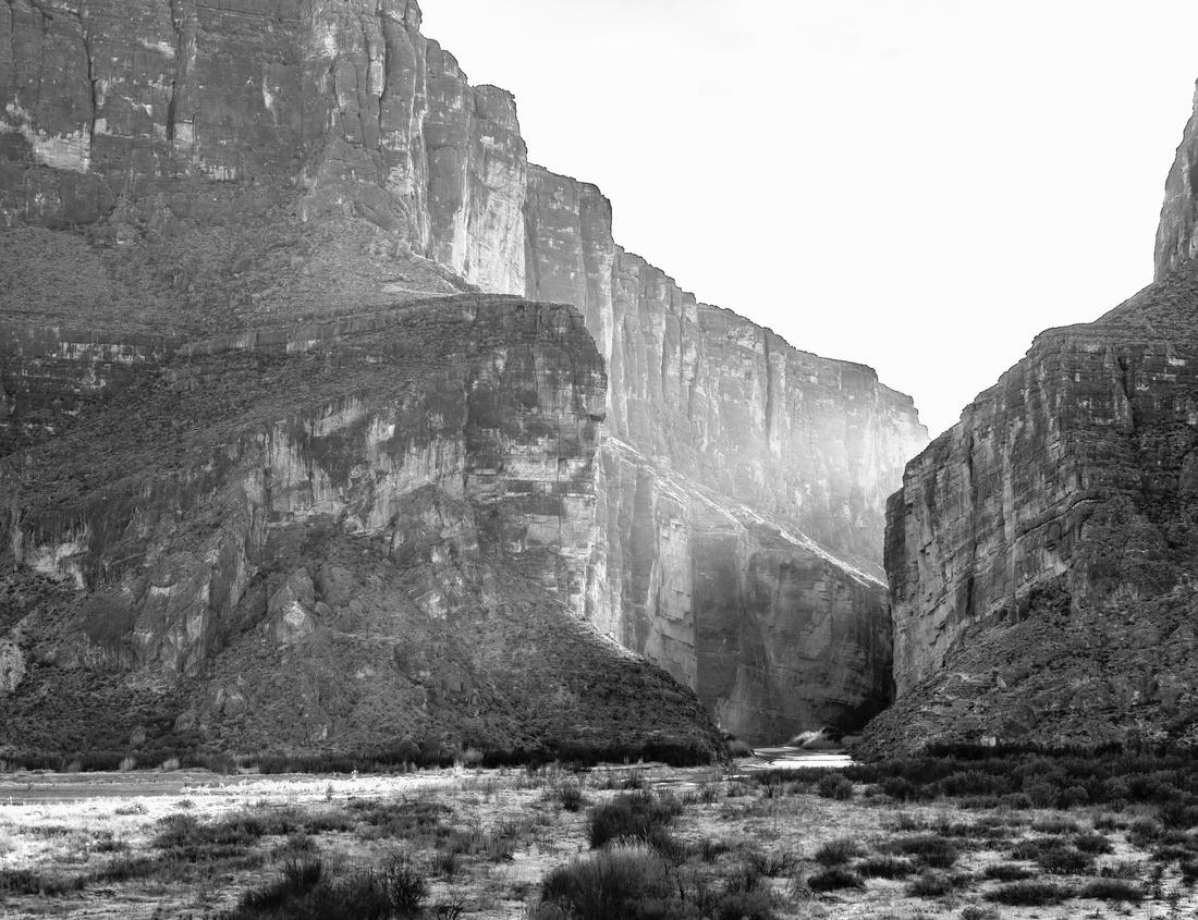 Noah Jigsaw Puzzle Polperro harbour Cornwall England with clear blue and turquoise sea in vivid colour HDR like painting in black white 1000 pieces