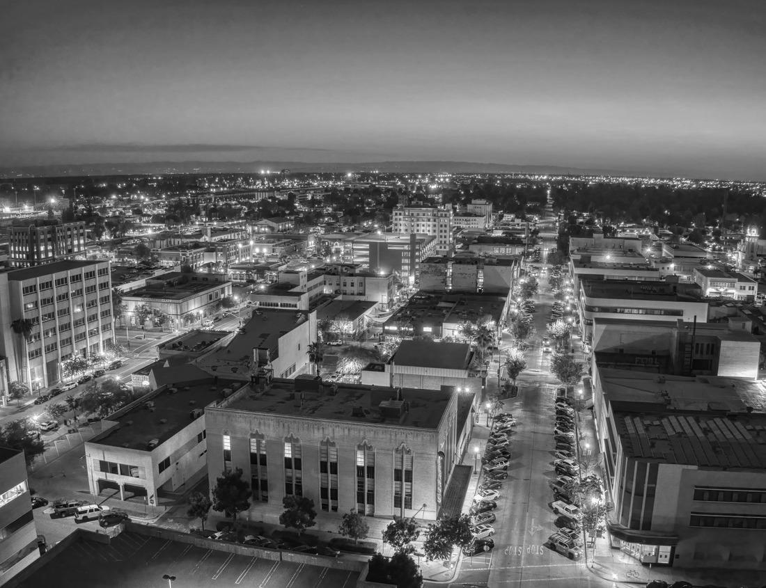 Noah Jigsaw Puzzle Peterborough Cathedral, the Cathedral of St. Peter St. Paul and St. Andrew in black white 1000 pieces