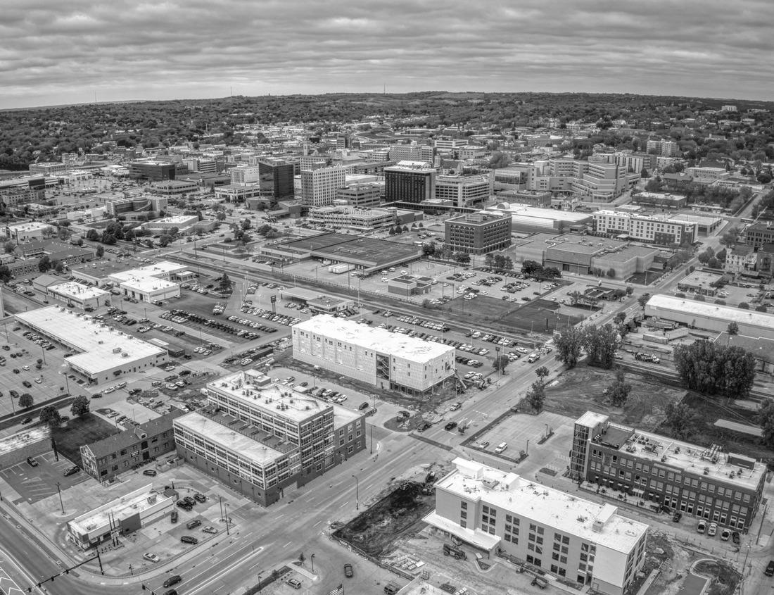 Noah Jigsaw Puzzle Oakland California Lake Merritt waterfront and skyline view in black white 1000 pieces