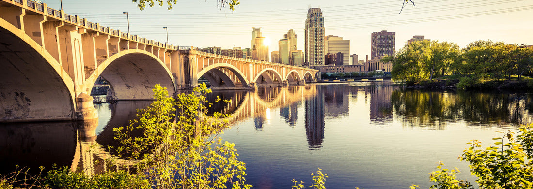 The Mississippi River and the Central Avenue Bridge in Minneapolis 1000pc Panoramic Puzzle