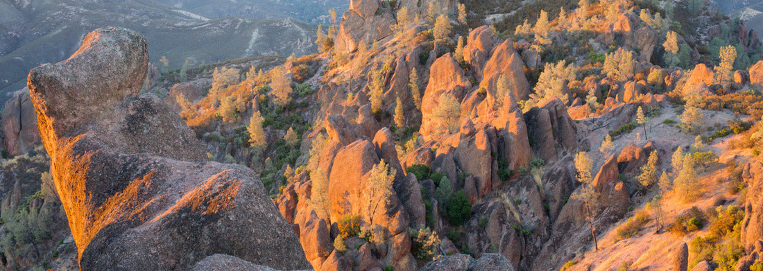 Noah Jigsaw Puzzle Last sunlight on the Pinnacles National Park. San Benito County, California, USA panorama 1000 pieces