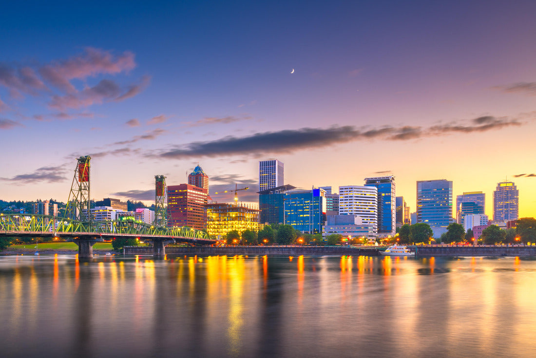 Noah Jigsaw Puzzle Portland, Oregon, USA skyline at dusk on the Willamette River 2000 pieces