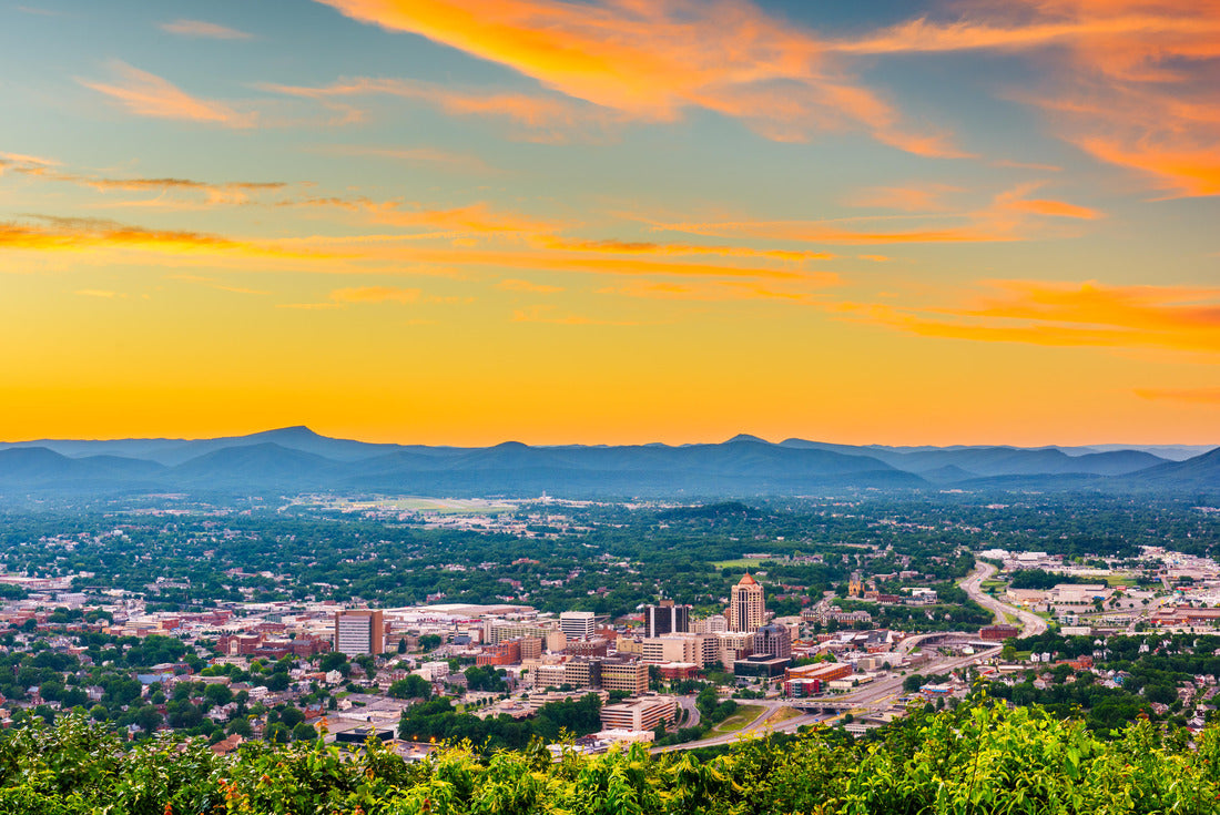Noah Jigsaw Puzzle Boone, North Carolina, USA campus and town skyline at twilight 2000 pieces