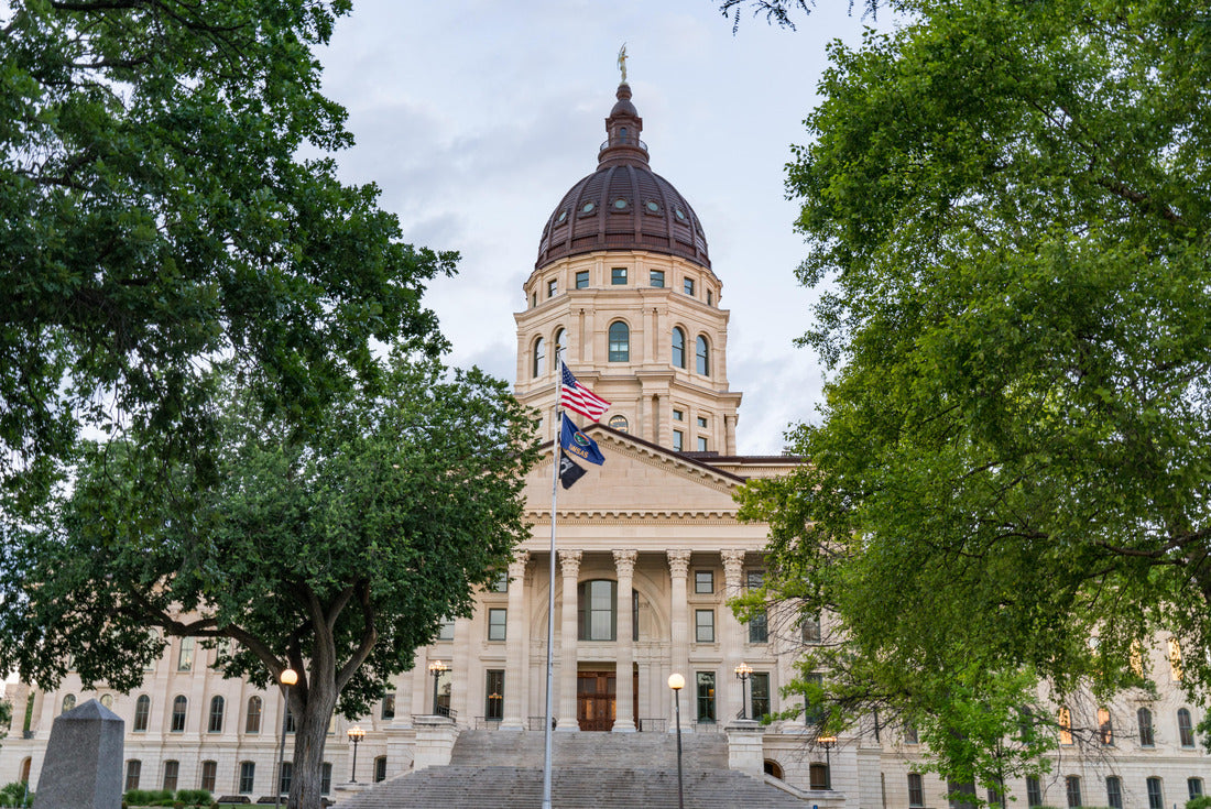 Noah Jigsaw Puzzle Exterior of the Kansas State Capital Building in Topeka, Kansas 2000 pieces