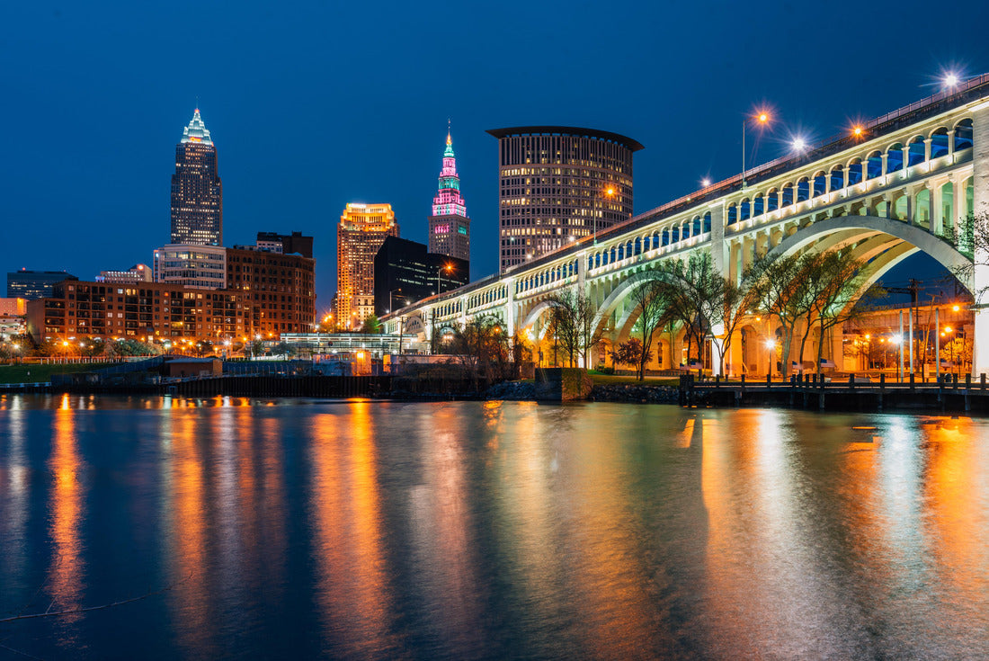 Noah Jigsaw Puzzle The Cleveland skyline at night, from Heritage Park, in Cleveland, Ohio 2000 pieces