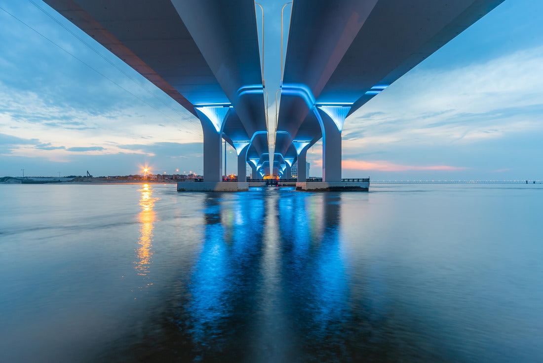 Noah Jigsaw Puzzle The Statue of Liberty over the landscape of the New York City river 2000 pieces