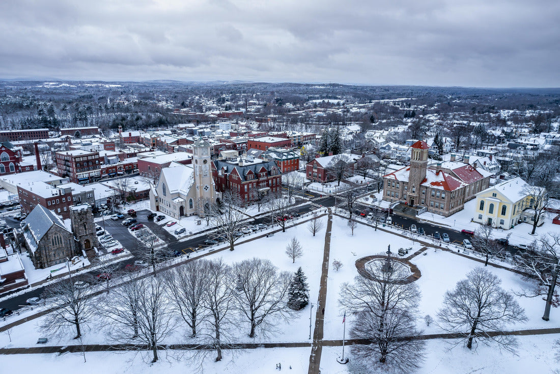 Clinton, Massachusetts with snow 2000pc Puzzle