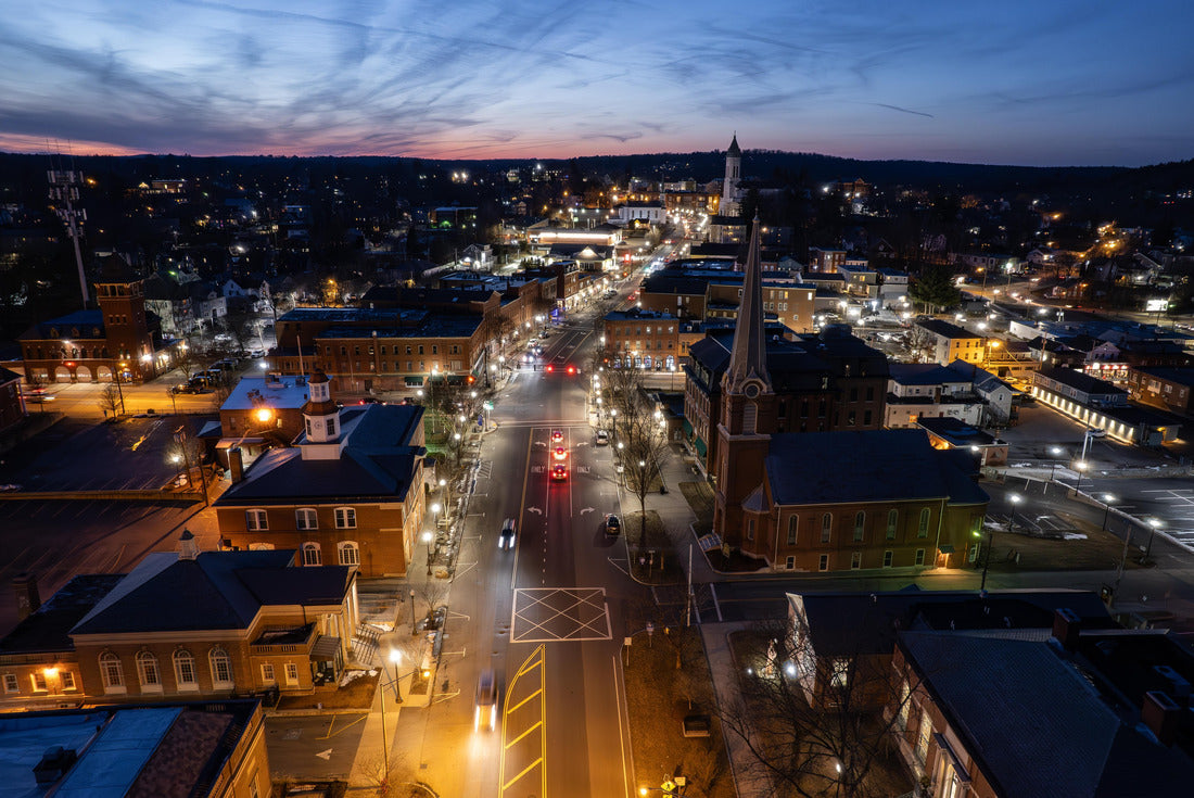 Noah Jigsaw Puzzle Southbridge, Massachusetts at dusk 2000 pieces