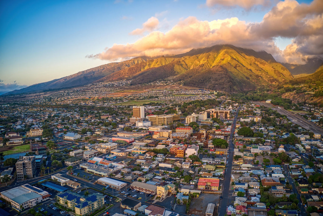 Noah Jigsaw Puzzle Wailuku on the Island of Maui in Hawaii 2000 pieces