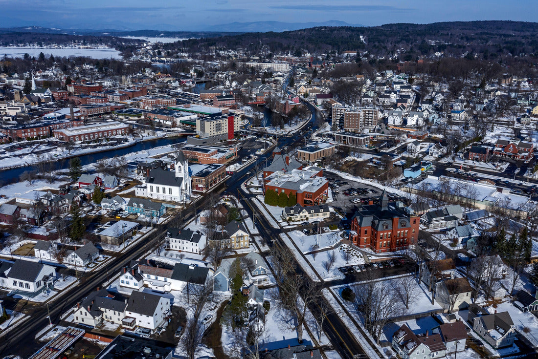 Noah Jigsaw Puzzle Aerial view of Laconia, New Hampshire in winter 2000 pieces