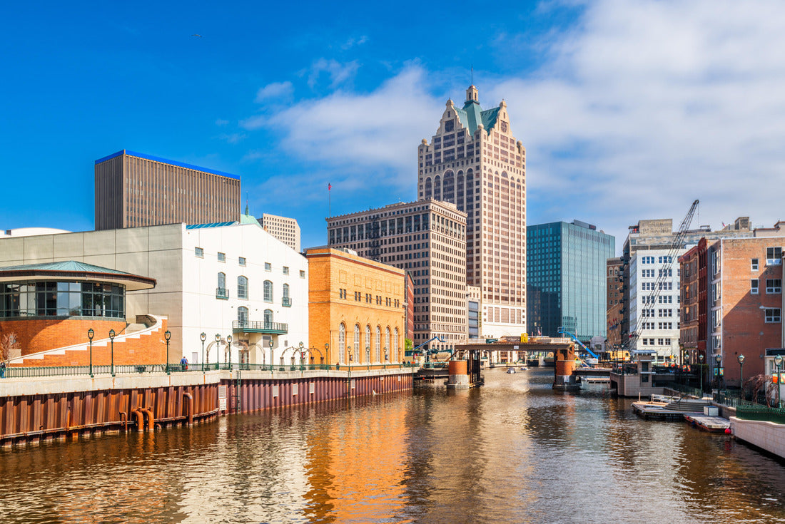 Noah Jigsaw Puzzle Milwaukee, Wisconsin, USA downtown skyline on the Milwaukee River in the daytime 2000 pieces