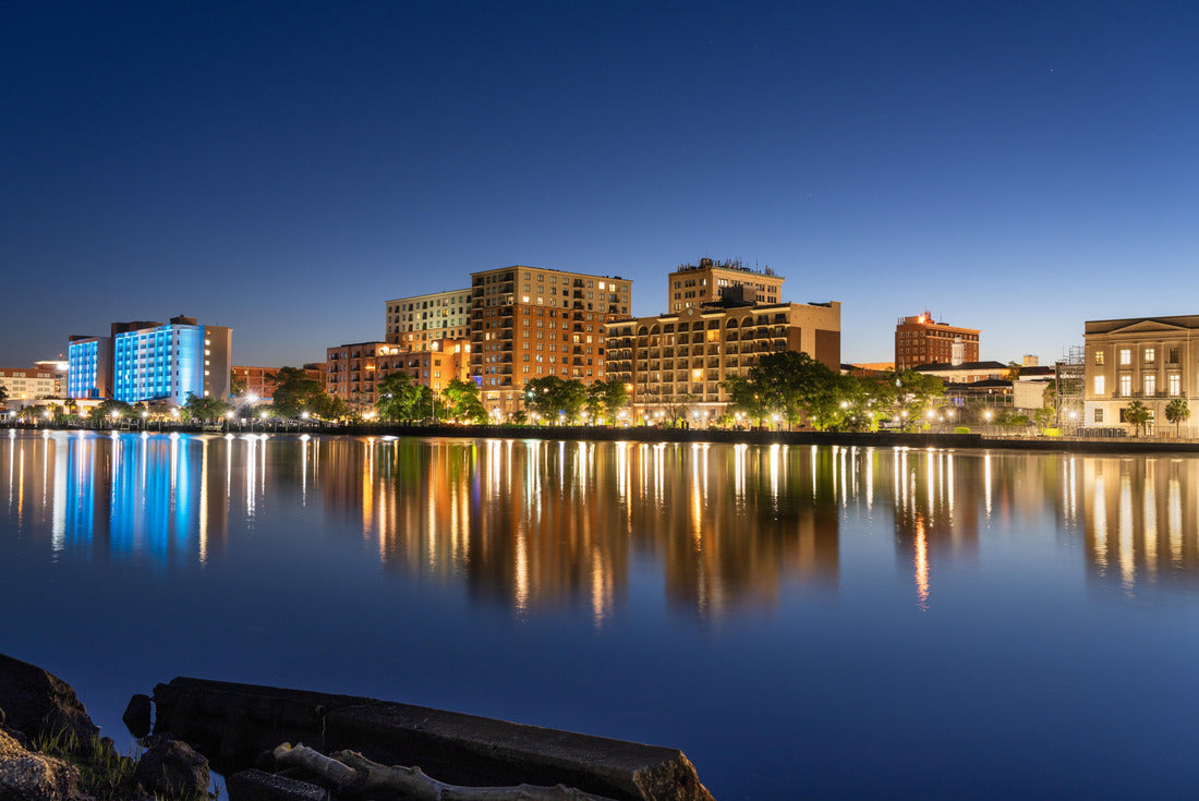 Noah Jigsaw Puzzle Wilmington, North Carolina, USA Downtown city skyline on the Cape Fear River at night 2000 pieces