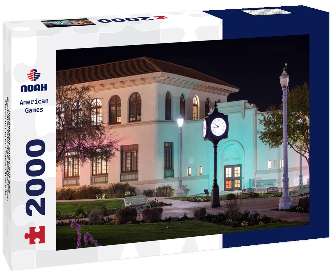 Noah Jigsaw Puzzle Nachtzeit Blick auf das Rathaus und das Plaza Civic Zentrum von Casa Grande, Arizona, USA 2000 pieces