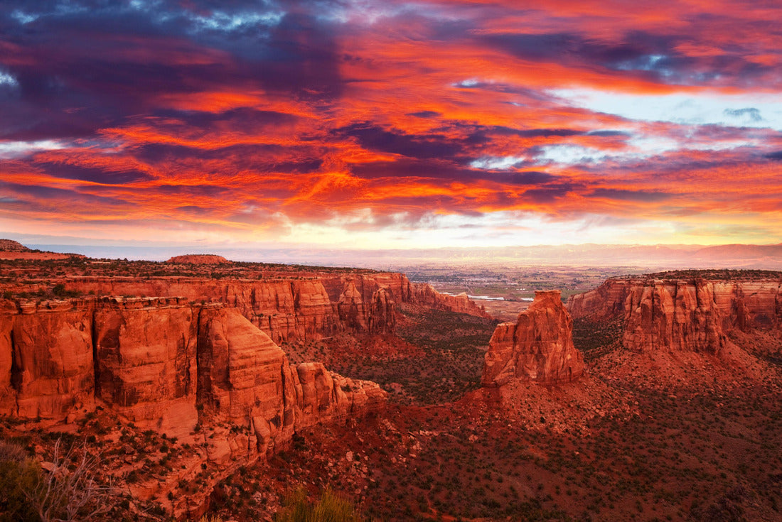 Noah Jigsaw Puzzle Scenic view of mountains at Colorado National Monument Park at sunrise, USA, Colorado state 2000 pieces