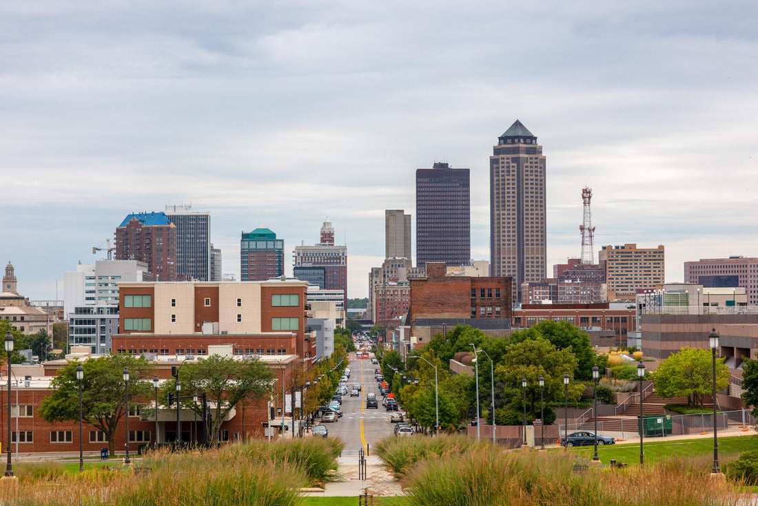 Noah Jigsaw Puzzle Cedar Rapids, city in the state of Iowa, United States of America, as seen across the Cedar River 2000 pieces