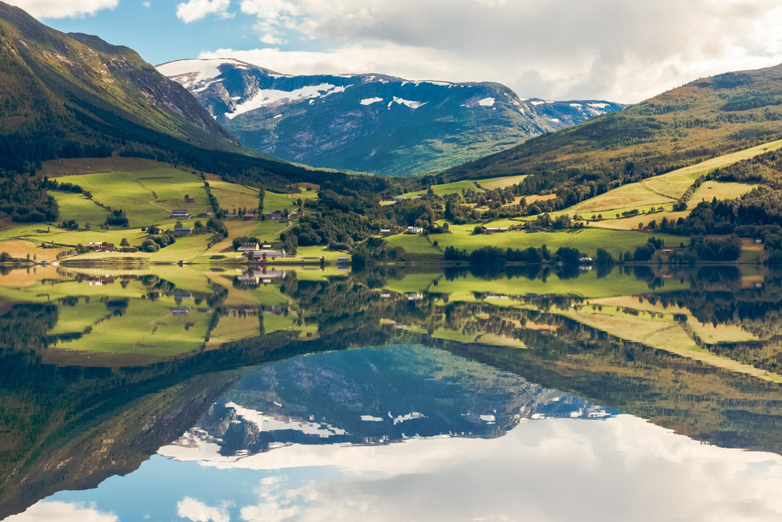 Noah Jigsaw Puzzle View of the lake Jolstravatn in summer, Norway 2000 pieces