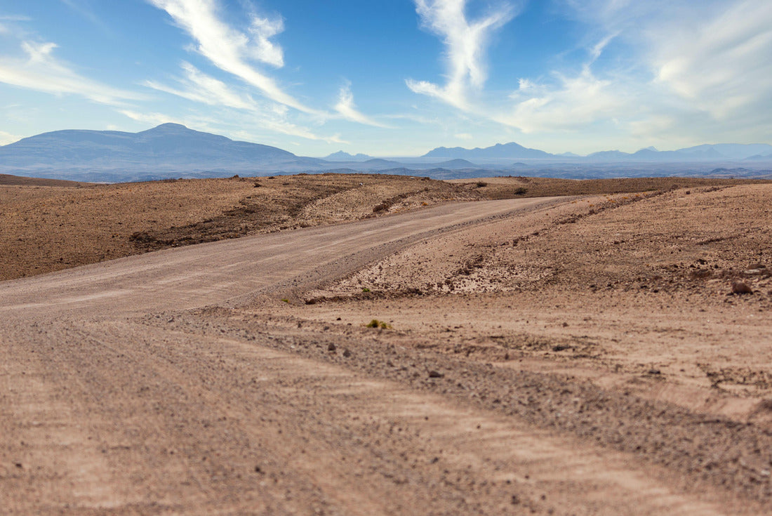 Gravel road and beautiful landscape in Namibia 2000pc Puzzle