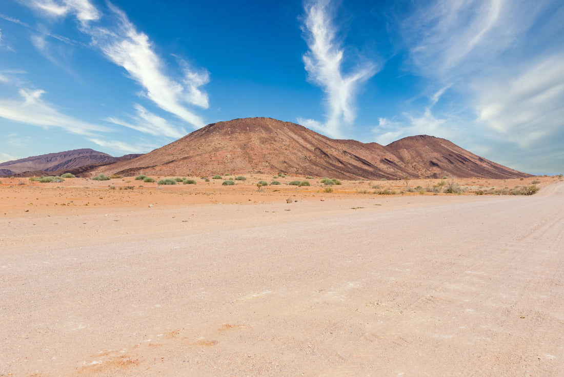 Gravel road and beautiful landscape in Namibia 2000pc Puzzle