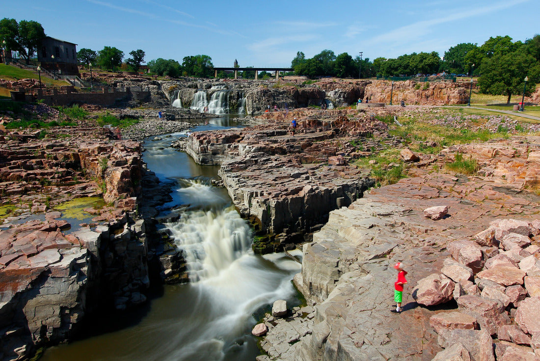 Falls Park, Sioux Falls, South Dakota 2000pc Puzzle