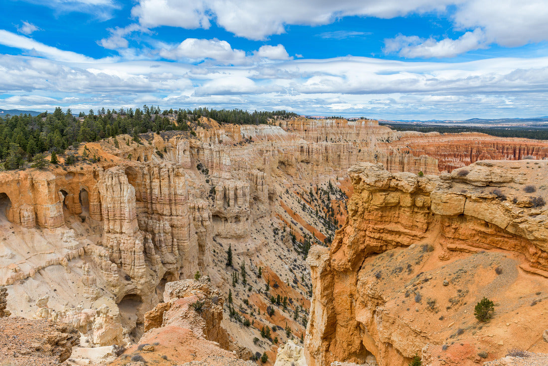 Bryce Canyon National Park, Utah, USA at dawn 2000pc Puzzle