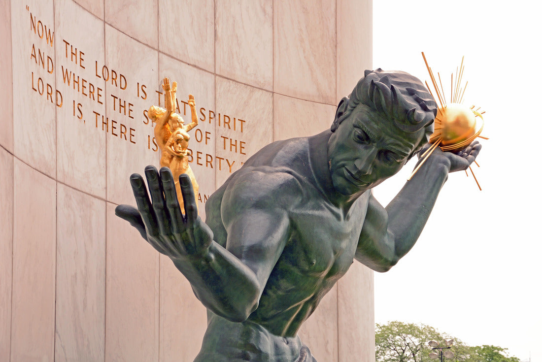 Spirit of Detroit Monument, Detroit Michigan 2000pc Puzzle