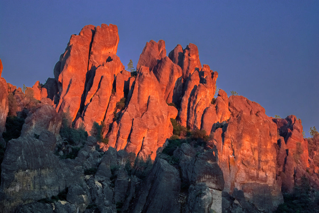 Pinnacles National Park early in the evening 2000pc Puzzle