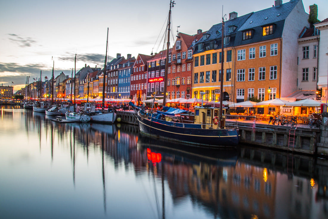 Copenhagen city and canal Nyhavn in Denmark 2000pc Puzzle