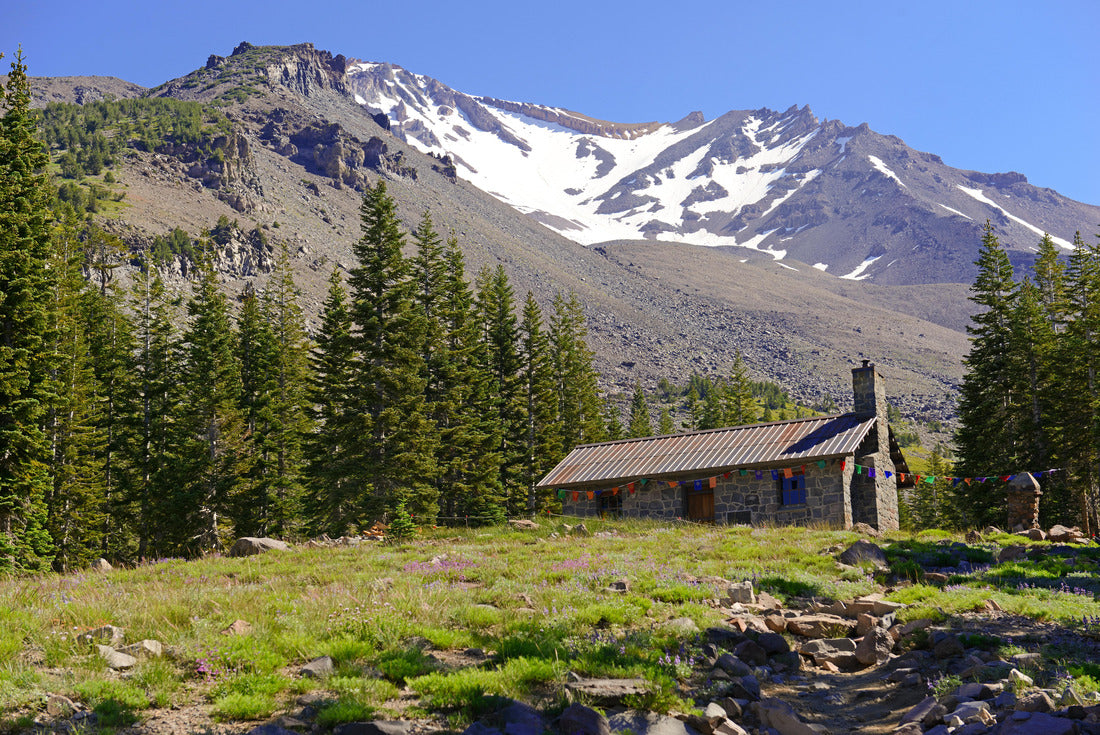 Sierra club hut on Mount Shasta, California 2000pc Puzzle