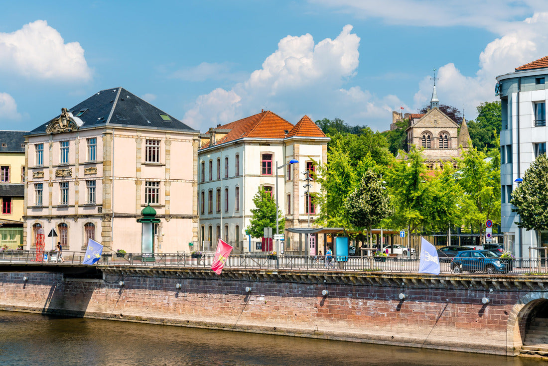 Typical french buildings in Epinal, France 2000pc Puzzle