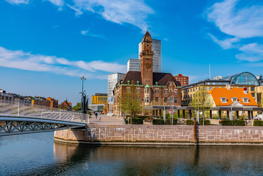 Noah Jigsaw Puzzle World maritime university in Malmo, Sweden 2000 pieces