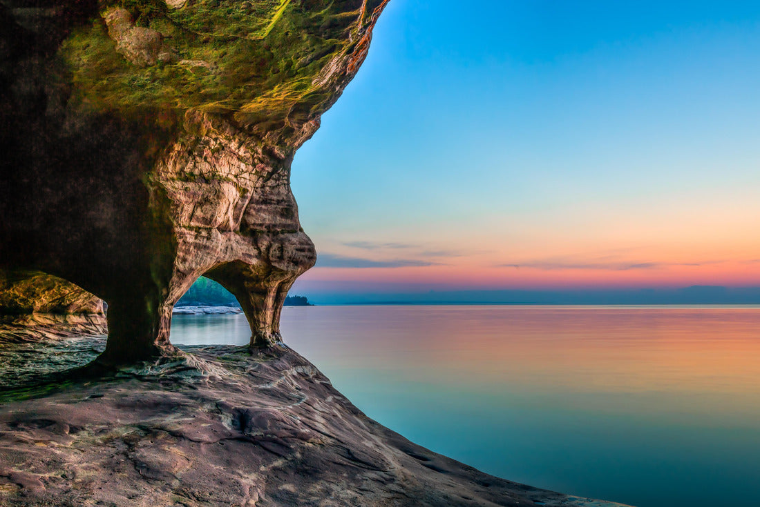 Noah Jigsaw Puzzle Sea Cave Twilight, Lake Superior, Michigan 2000 pieces