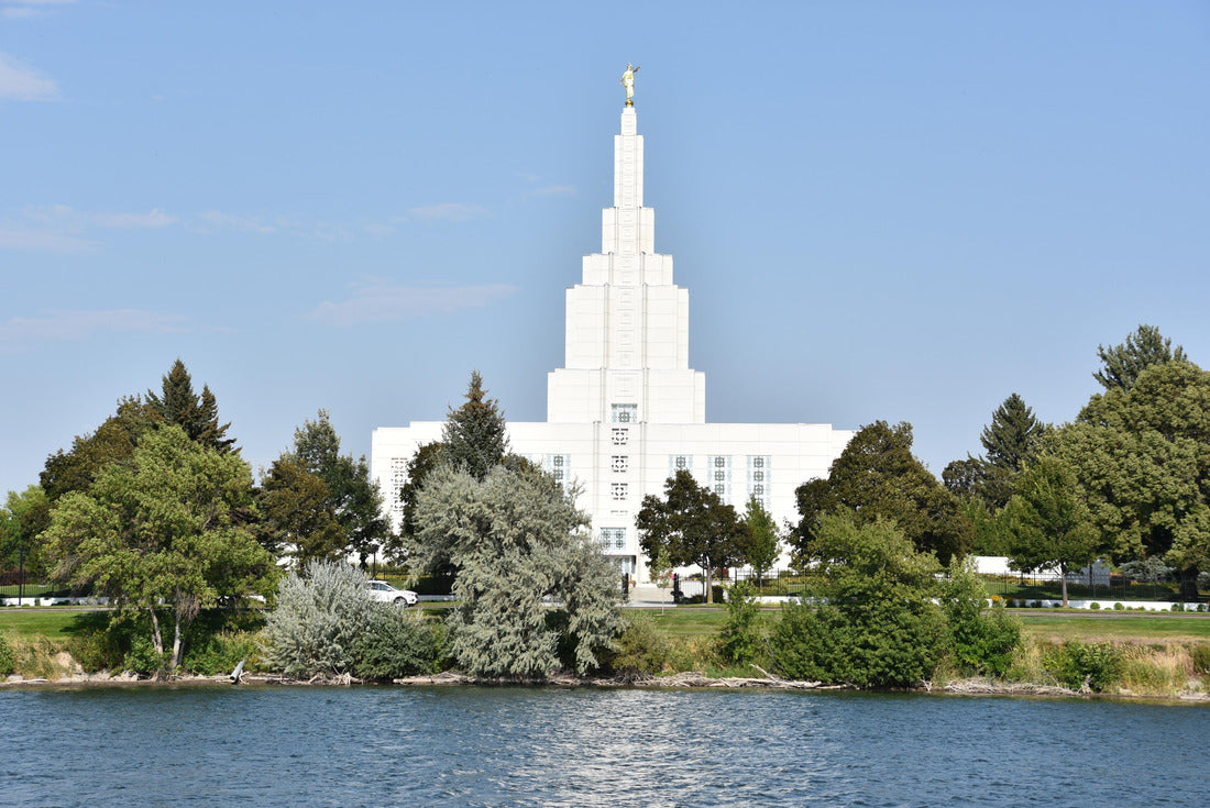 Noah Jigsaw Puzzle Mormon Temple at Idaho Falls in Idaho, USA 2000 pieces