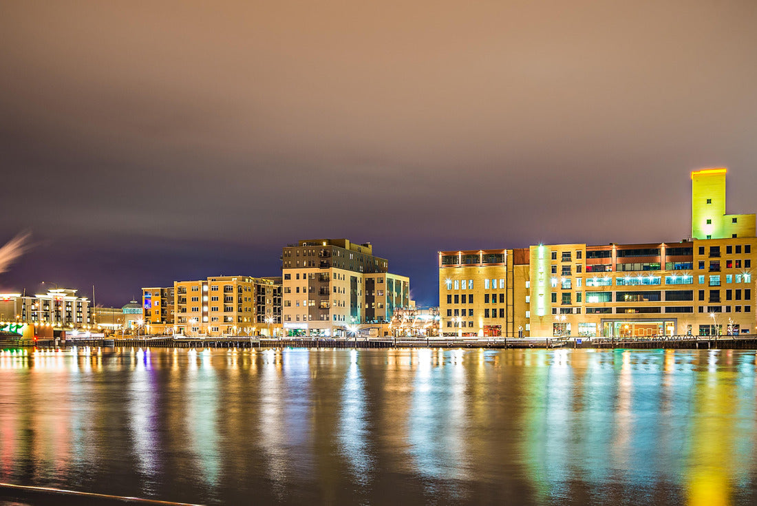 Noah Jigsaw Puzzle Green Bay Wisconsin city skyline at night 2000 pieces