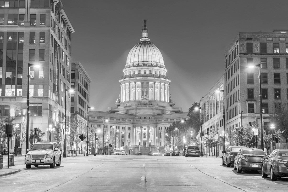 Madison, Wisconsin, USA state capitol building at dusk 2000pc PuzzleBlack and White