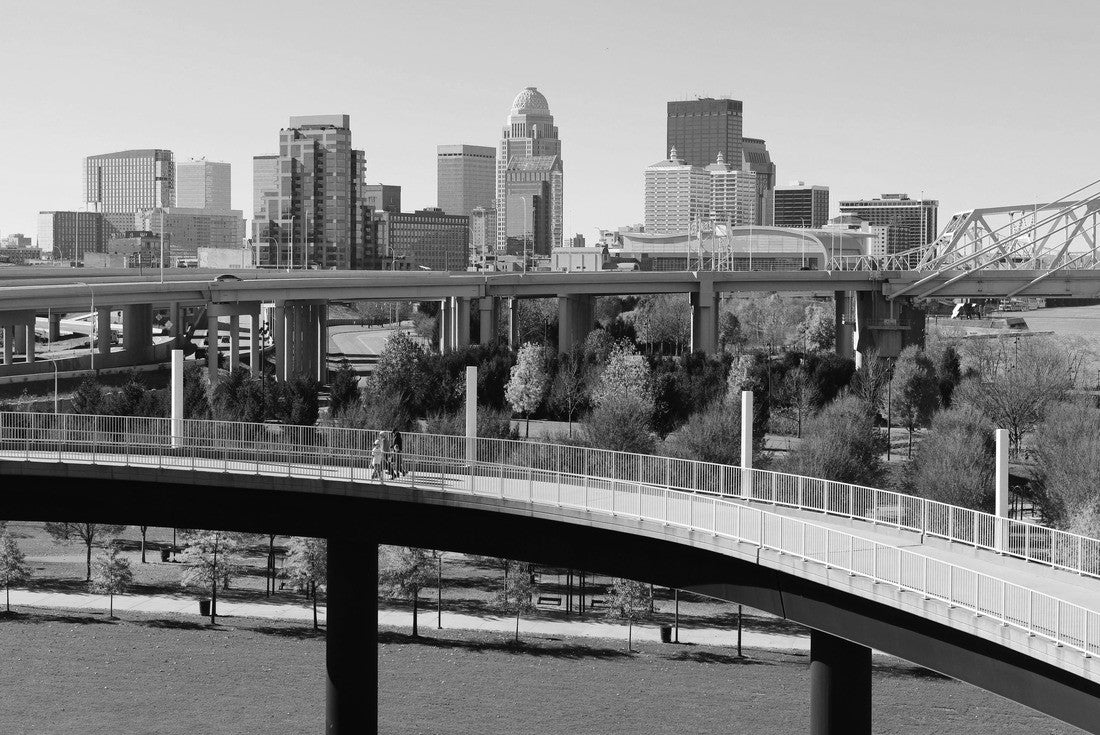The Louisville, Kentucky skyline with pedestrian walkway in front 2000pc PuzzleBlack and White