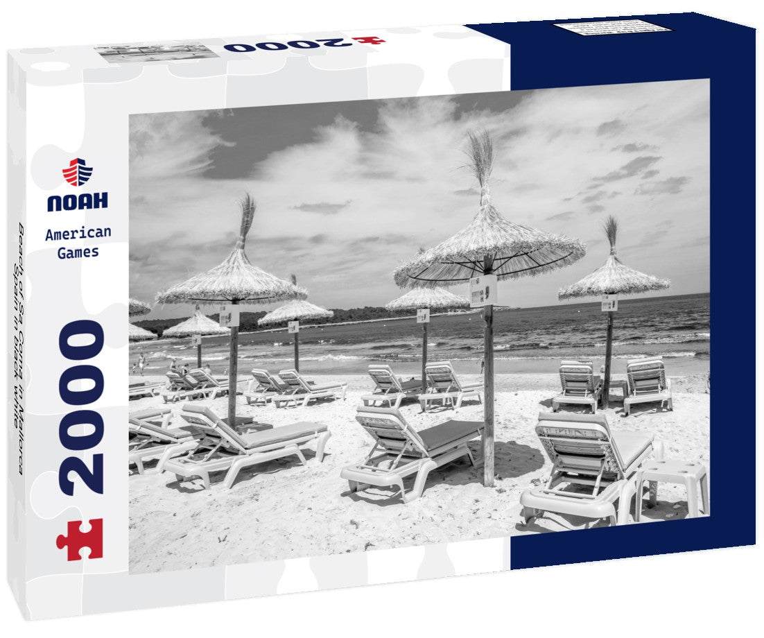 Beach of Sa Coma in Mallorca, Spain 2000pc PuzzleBlack and White